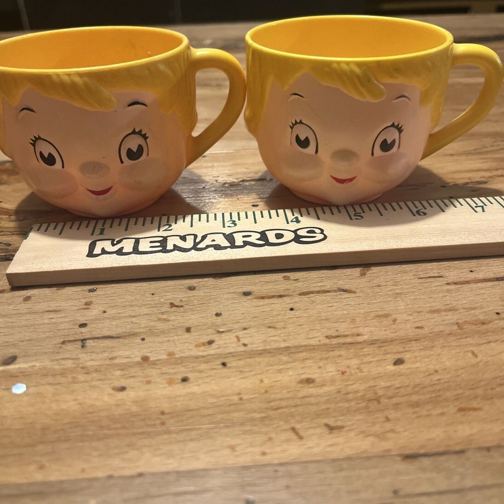 Vintage‎ Campbells Kids Dolly Dingle Face Plastic Soup Mug Cup Handled Set of 2